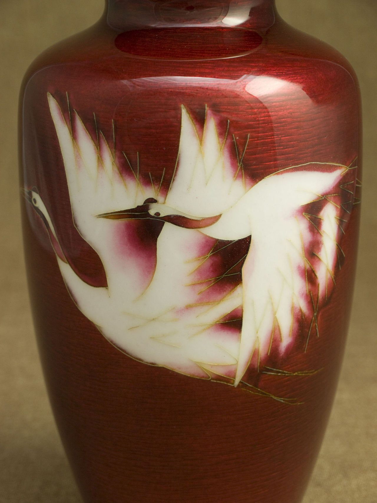 8寸並形赤透け 双鶴 花瓶 | 製品 | 加藤七宝製作所ウェブサイト